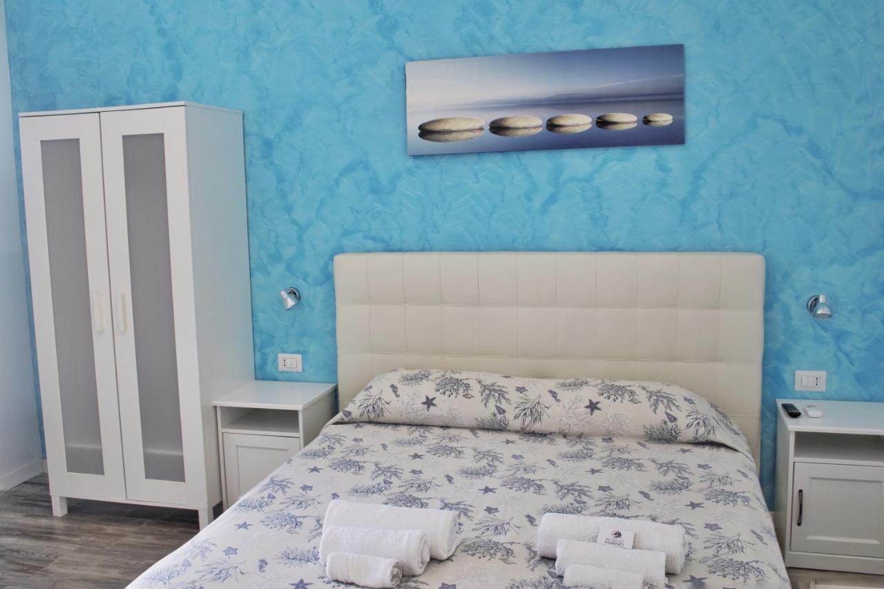 Borgo Marino Suite B&B เชฟาลู ภายนอก รูปภาพ