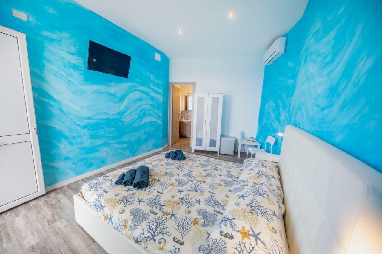 Borgo Marino Suite B&B เชฟาลู ภายนอก รูปภาพ