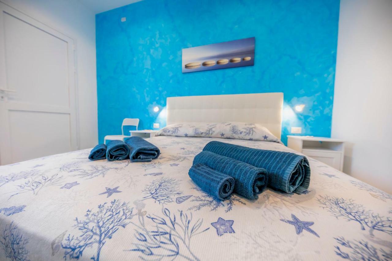 Borgo Marino Suite B&B เชฟาลู ภายนอก รูปภาพ